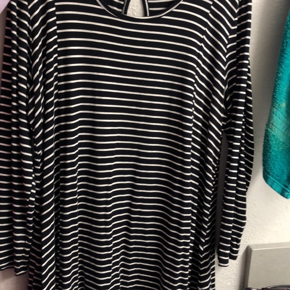 Maurice’s quarter sleeve top